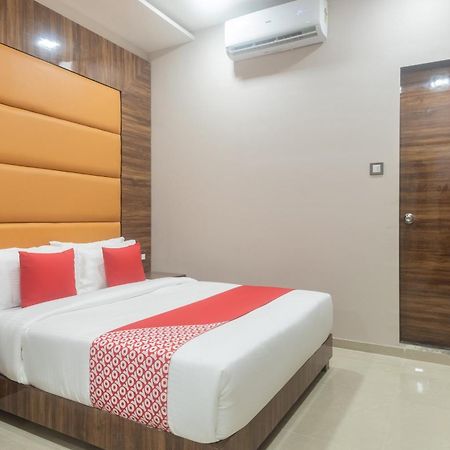 Hotel Blue Executive Near Chhatrapati Shivaji International Airport Βομβάη Εξωτερικό φωτογραφία
